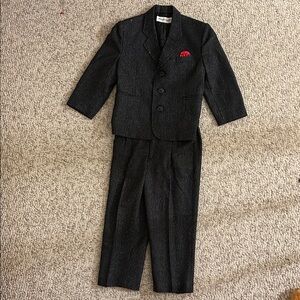 Black Boys' Tweed Suit with Red Pocket Square: 5T